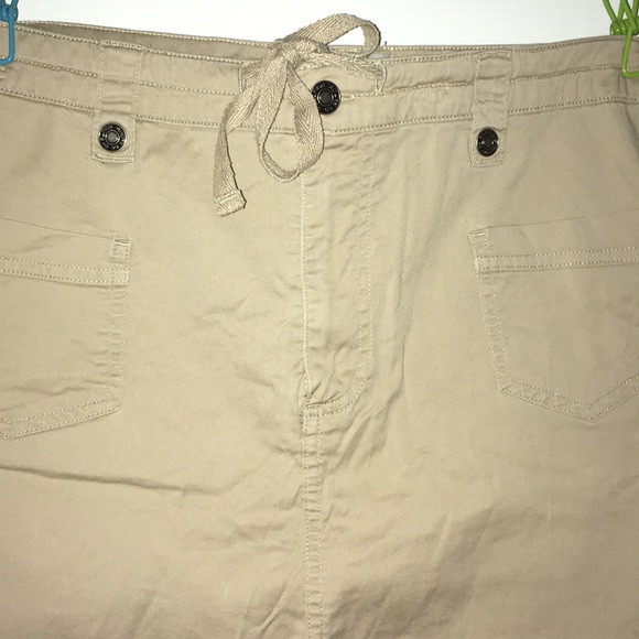 Tan Skirt - Picture 2 of 4